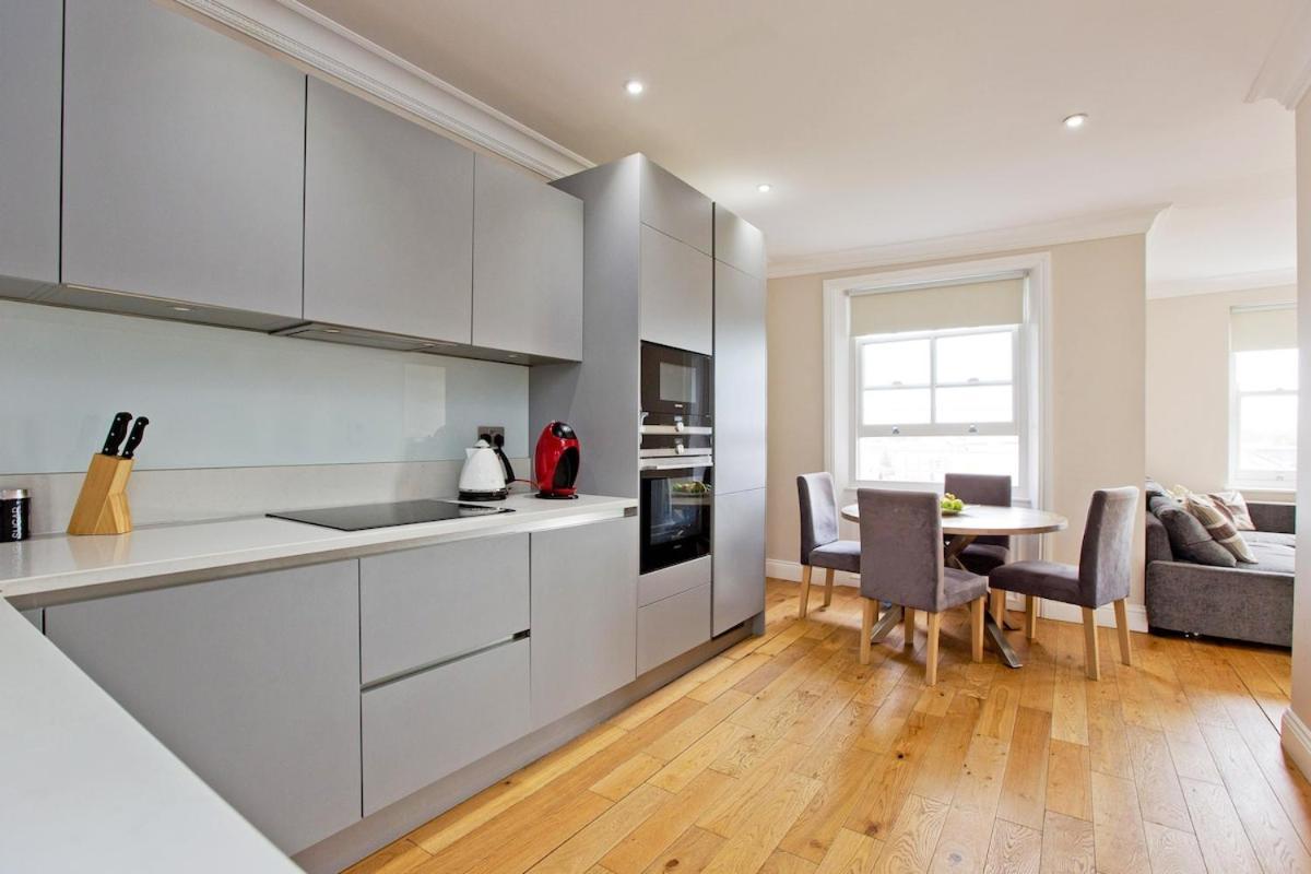 Large Modern 2 Bd Kensington No 8 Appartamento
